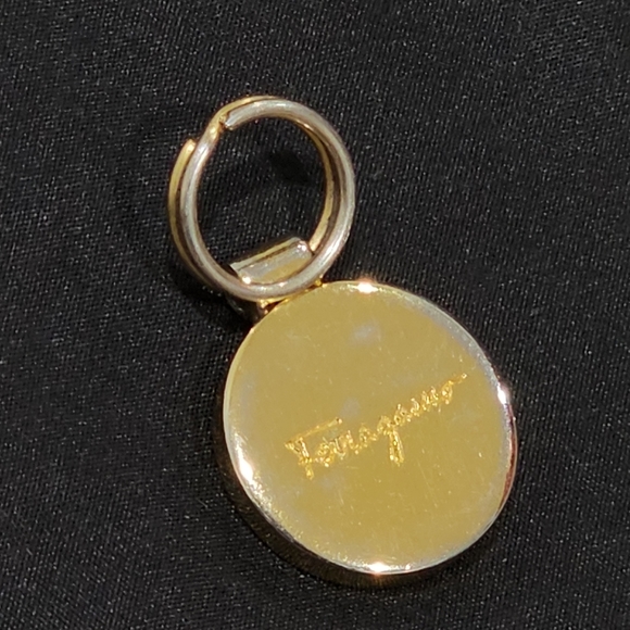 Salvatore Ferragamo Zipper pull - Can be used as a locket/charm - Picture 2 of 7